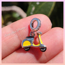 BERLOQUE CHARM PENDENTE "MOTO AMARELA" - PRATA 925